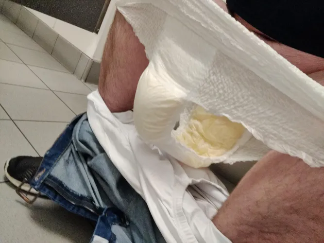 My dick gets cramped when my diapers so full and wet