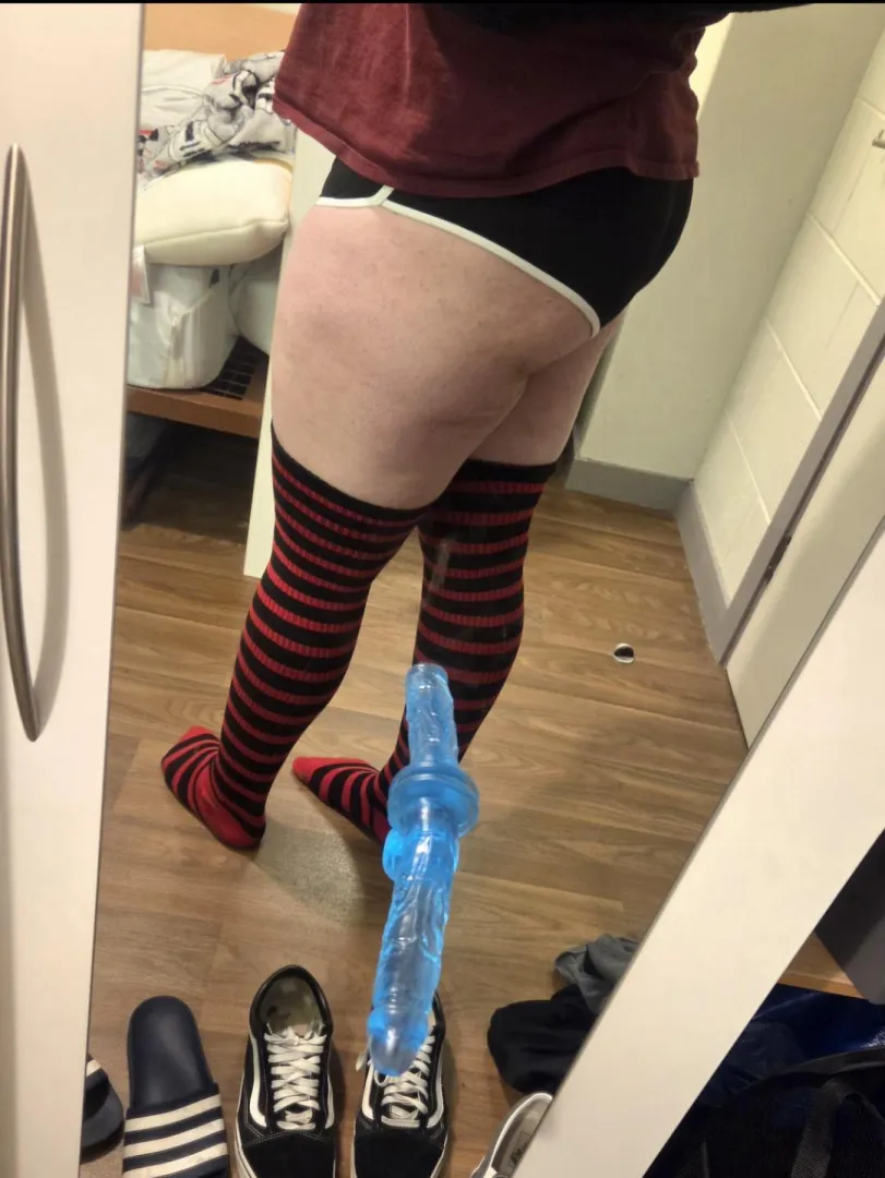 My dildo is my valentine heh :3