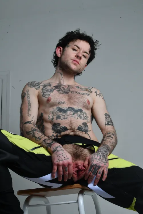 my favorite pants, they zip all the way around for easy access 