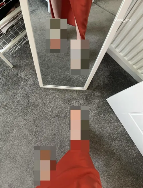 My feet are censored so betas can’t jerk to them