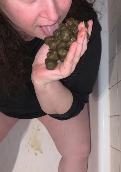My firm shit turds taste sweet and are like big milk duds ! Would you taste? [F]