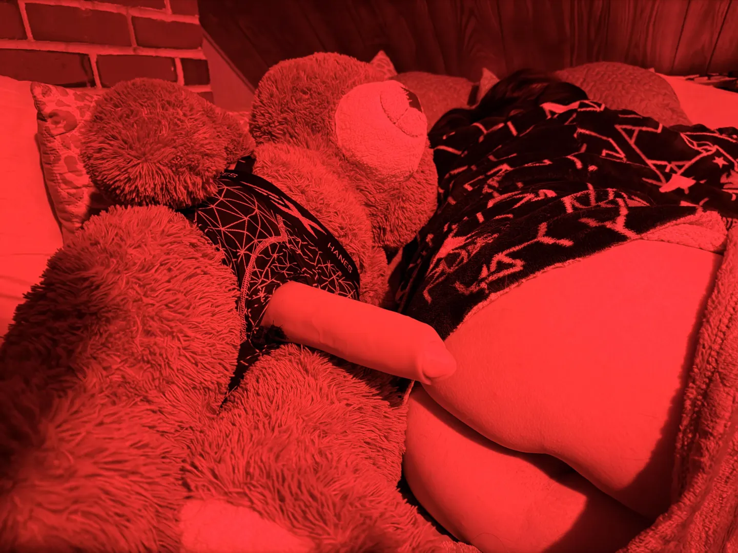 My gf is cheating on me.