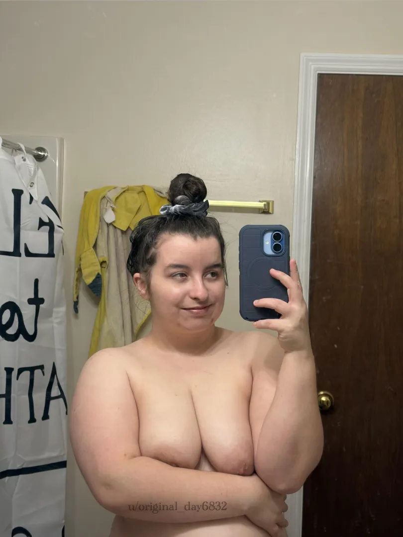 My hairbun gets messy, just like me