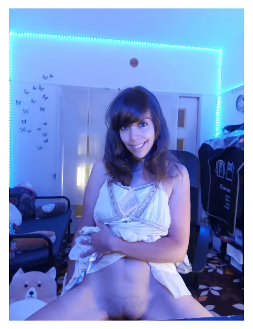 my hairy pussy is shy.