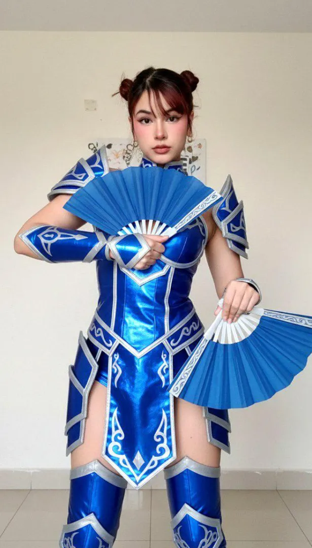 my kitana cosplay (luna)