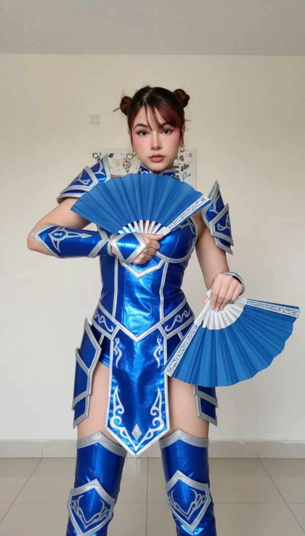 my kitana cosplay (Luna)