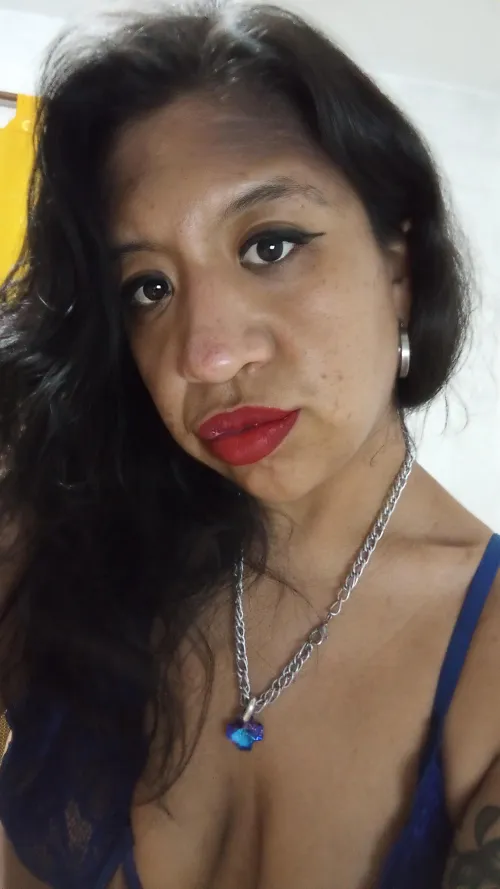 My natural lips can get horny, wet, and drooling if you text me. Come here, I need you