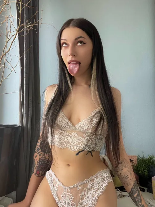 my new lingerie set is lovely 