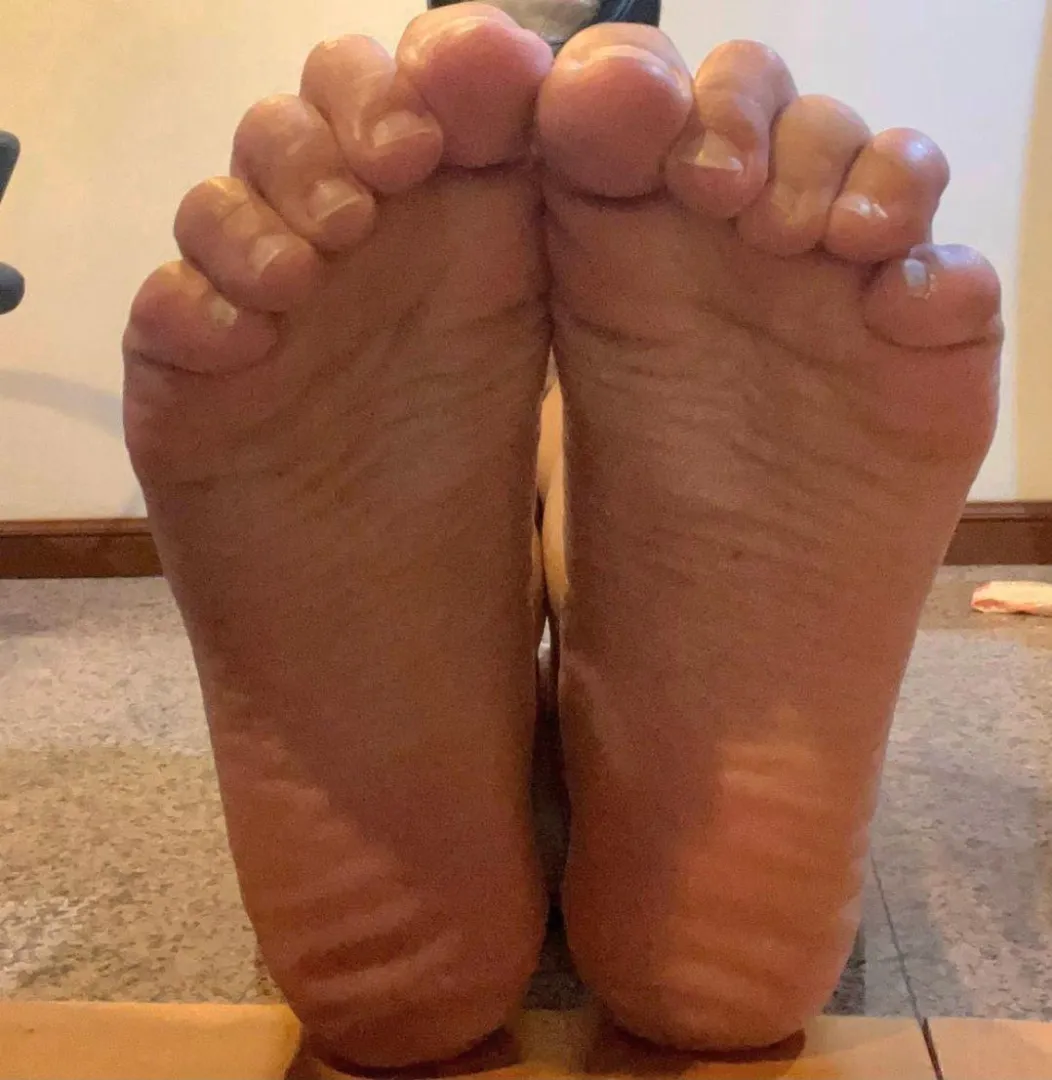 My perfect scrunched toes