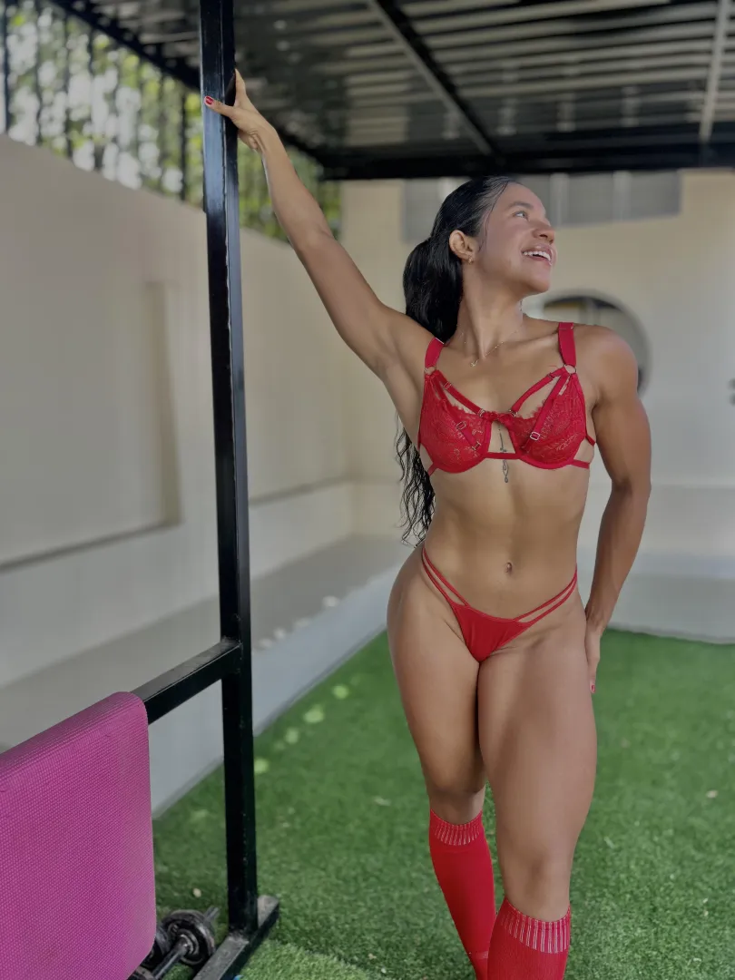 My red kneesock is the best