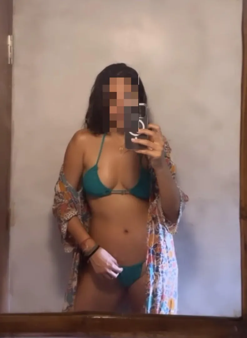 My sexy hot wife, everytime she wear green, we plan for good sex, but I end up in 60sec and she feels really unsatisfied like nothing happened!