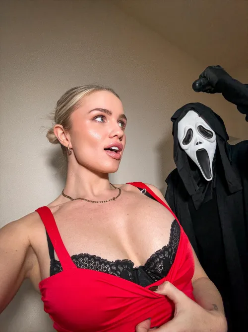 My tits have the prettiest shape [f]