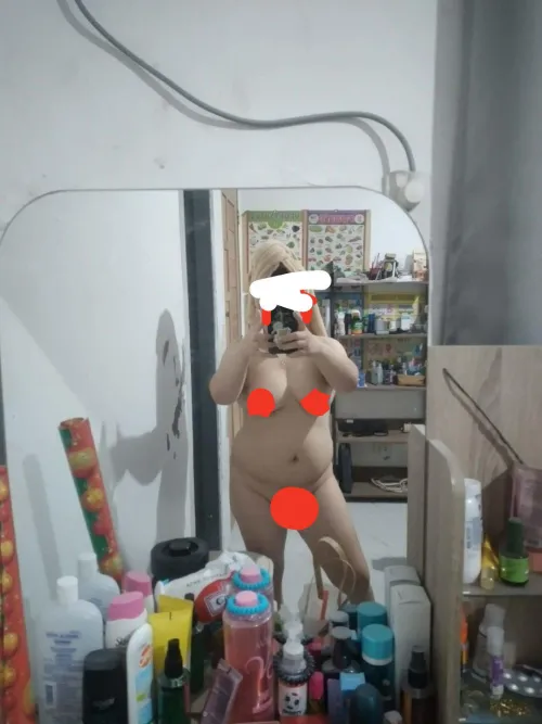 My wife. Looking for handsome beautiful body and bog cock bull