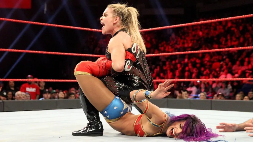 Natalya forcing Sasha Banks to tap out