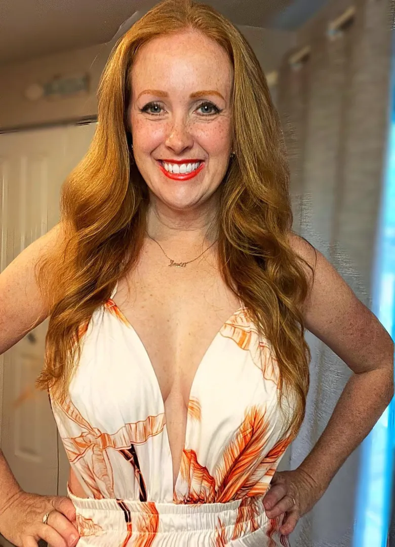Natural redhead momma Jenna