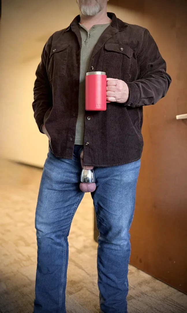 Need a job with a relaxed dress code 🍻🤠