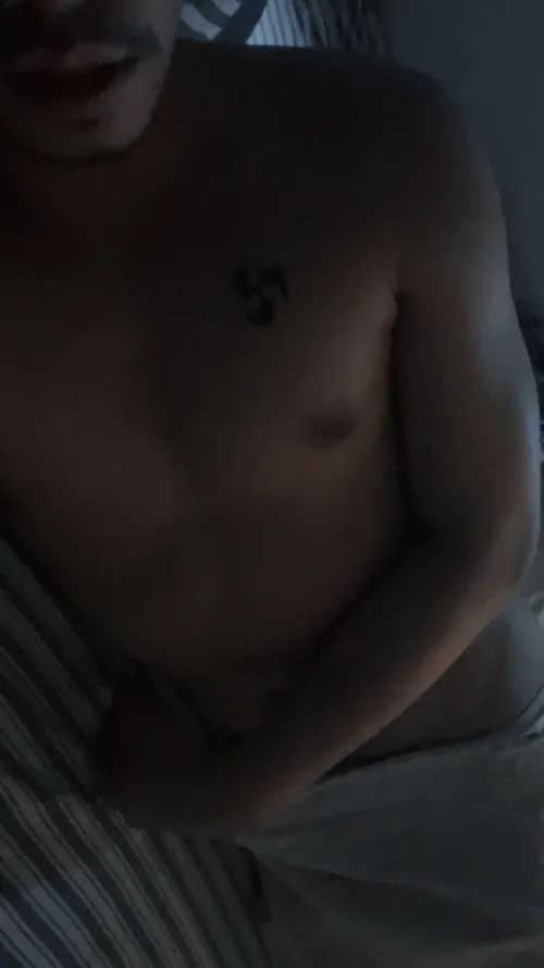 Need a masturbate buddy