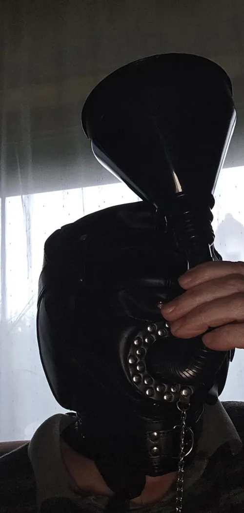 Need a mistress who feed me with everything she want