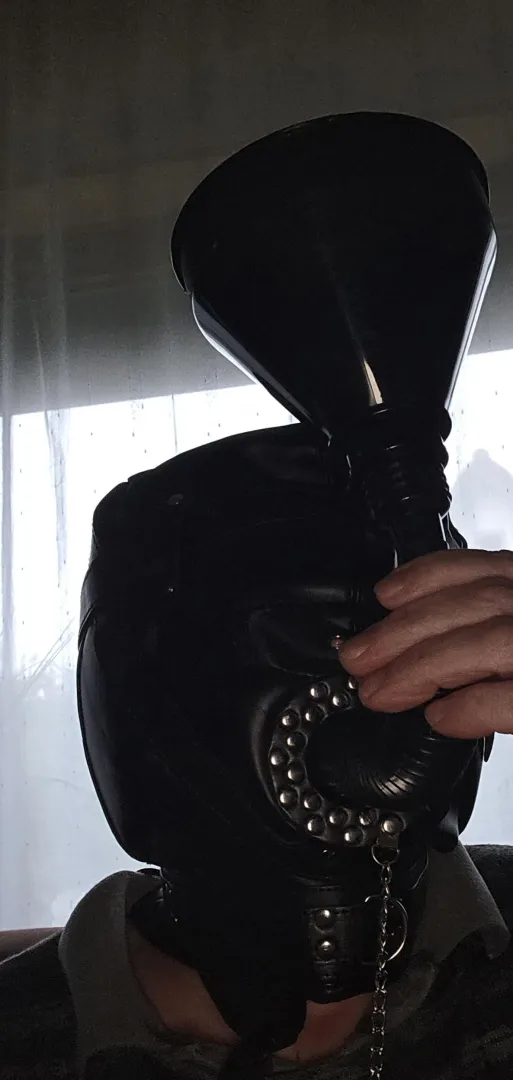 Need a mistress who feed me with everything she want