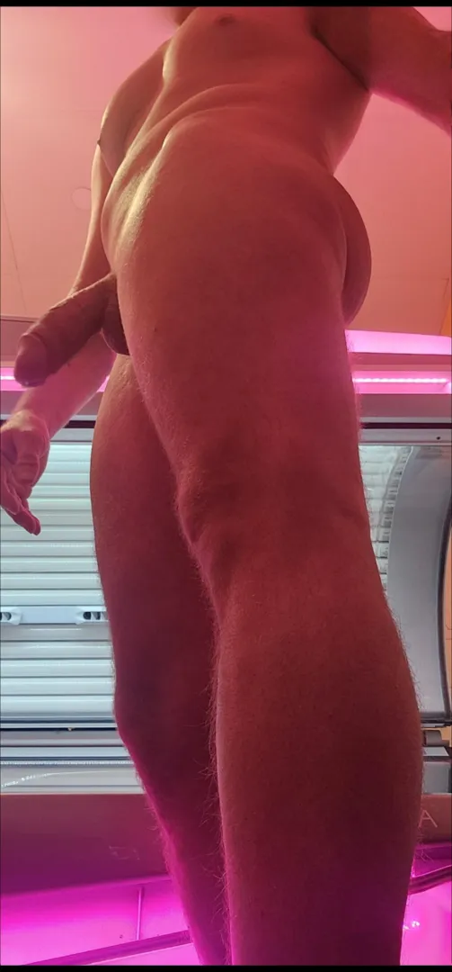 Need a tanning partner