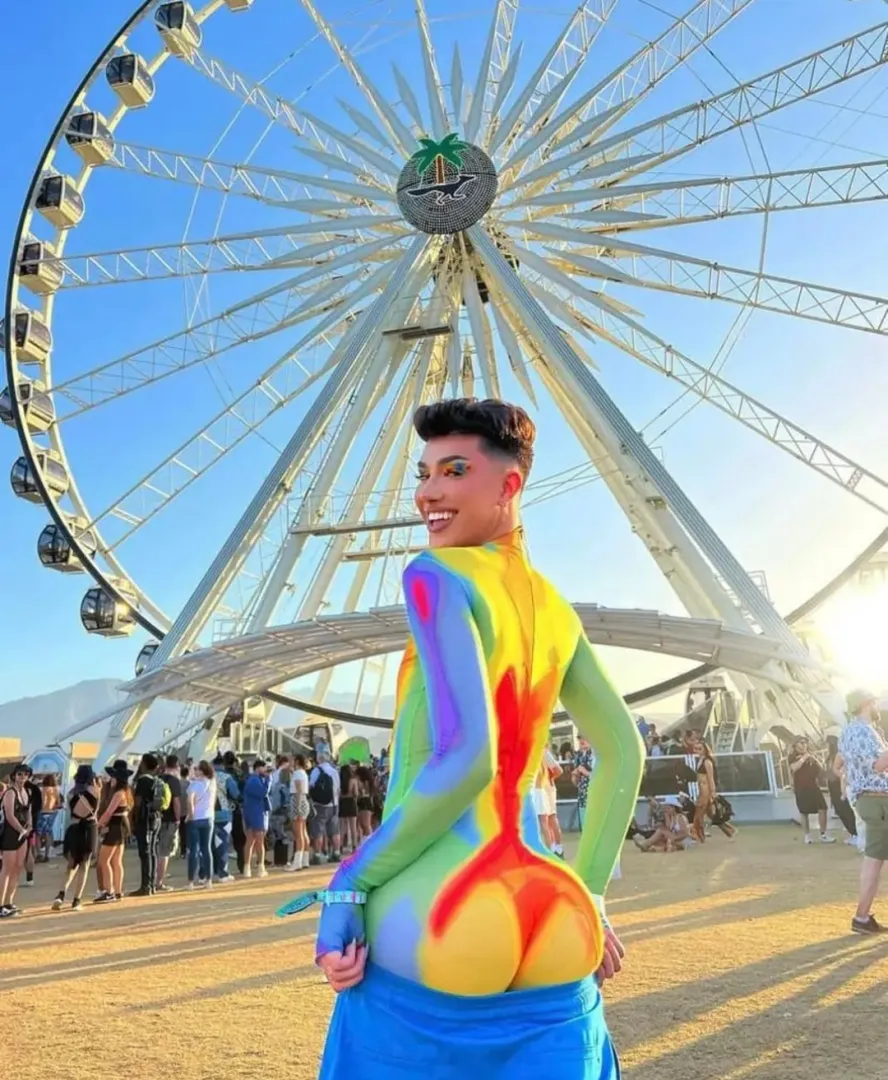 Need his fat ass bouncing on my bbc