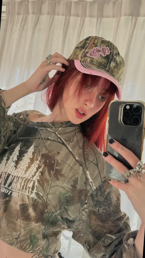 need someone that can provide hosting - talk 2 me on lnstа: lunarumes`19f4m