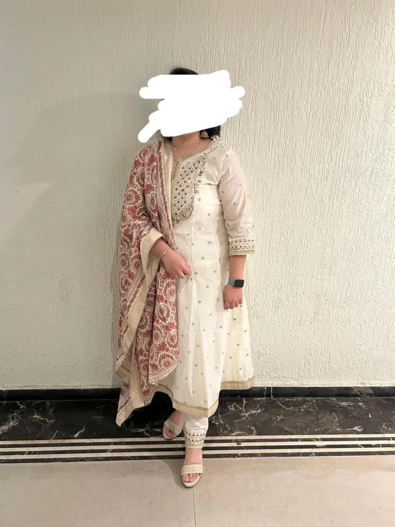 Newly married housewife for a daddy with grey ponytail