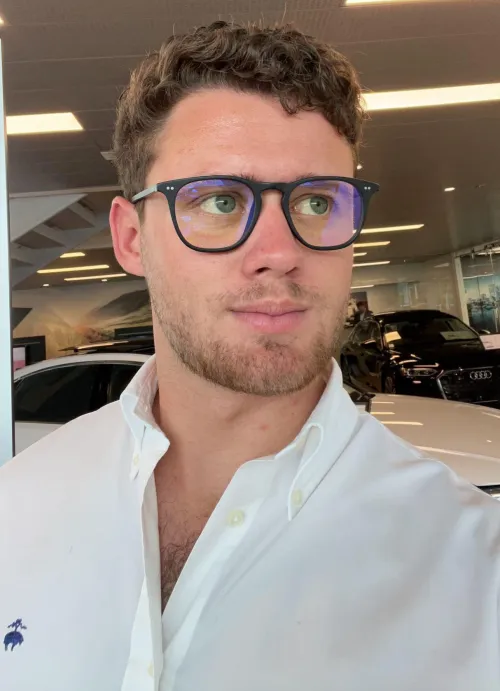 Newly single (M) but wanting to attend spring party (3/5 - 3/7)