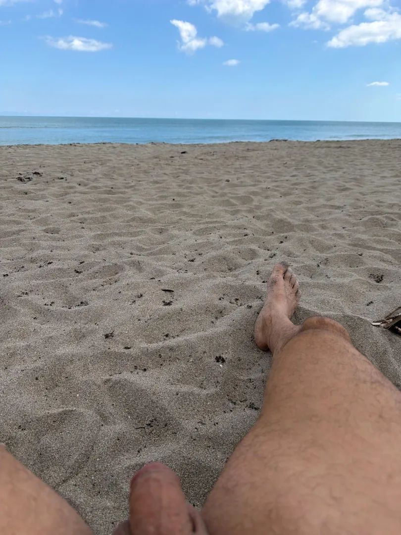 Nice lunch time break at the beach.