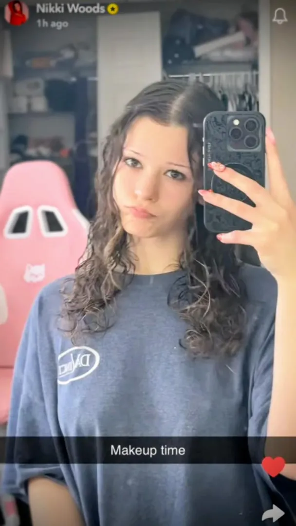 Nice outline of her boobs and nipples