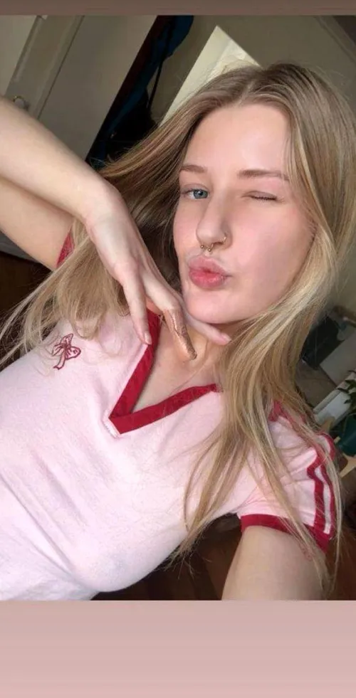 not chasing compliments, just sharing vibes