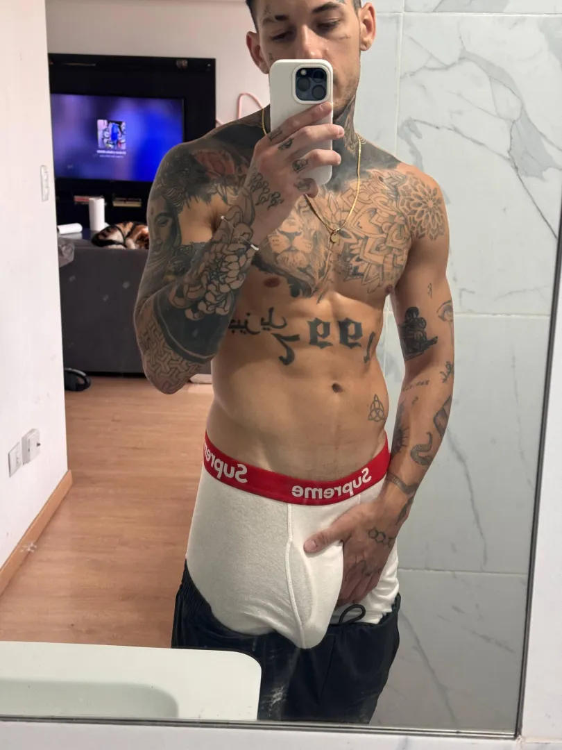 Not here to please everyone—just to be obeyed by the right ones.
OF model. Subscribe to if you want to have fun. Link in comments