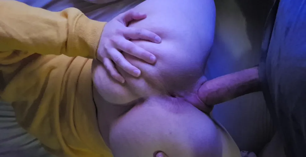 Nothing beats stretching out a hotwife.