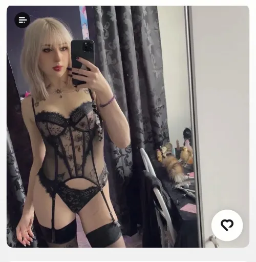 notice the tail plug on her table