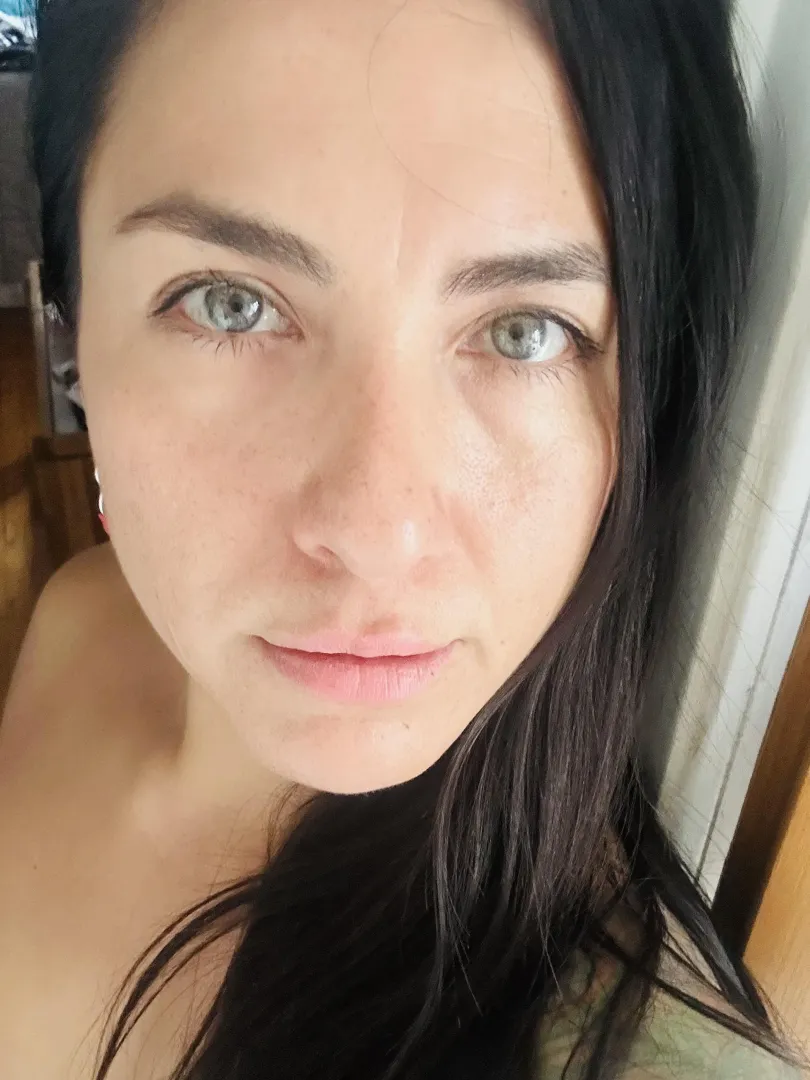 nude lips, soft and sensitive to the touch