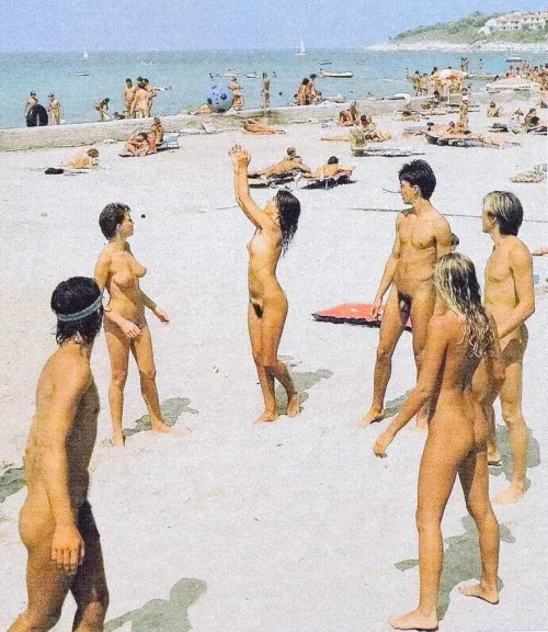 Nudity Beach, 1980s