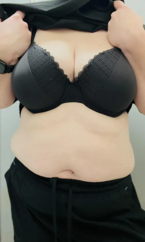 Nurses like me beg for you to cum on them