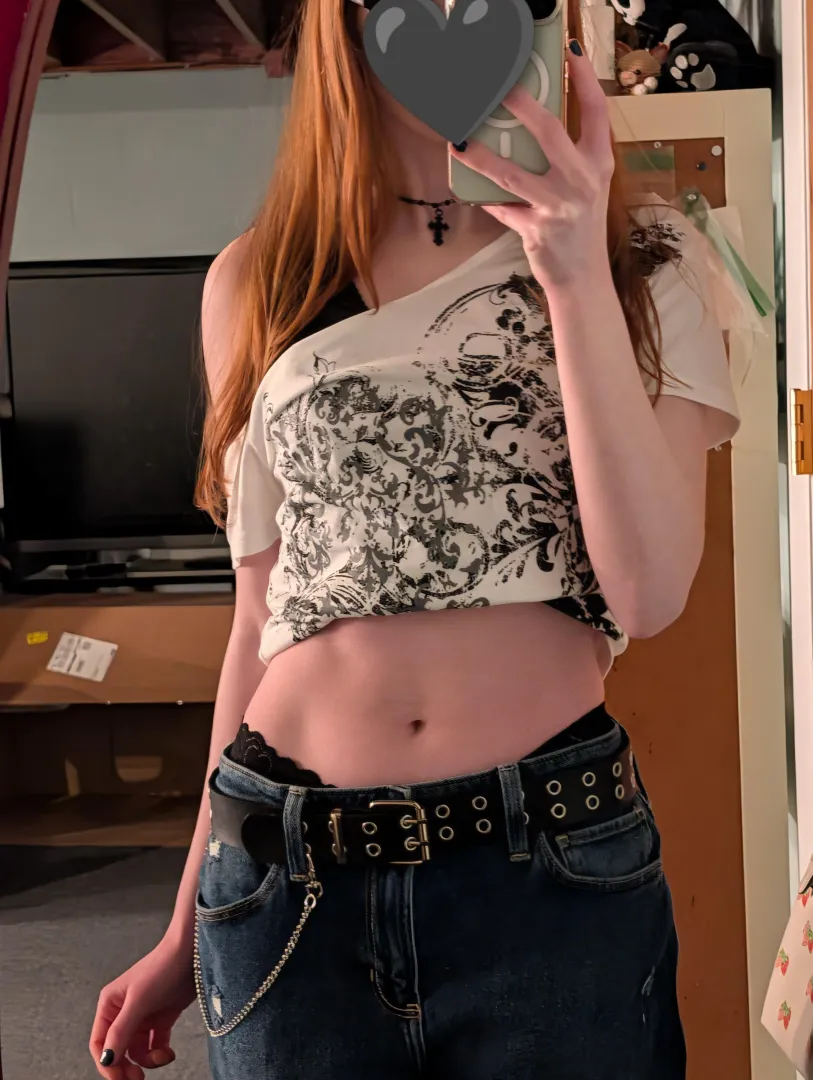 Off the shoulder top w/midriff