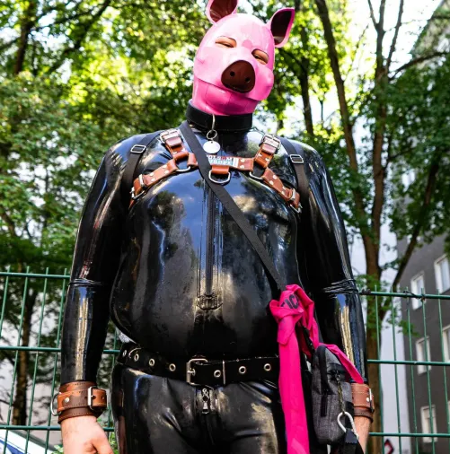 Oink, who wants to make me their permanent rubber pig?