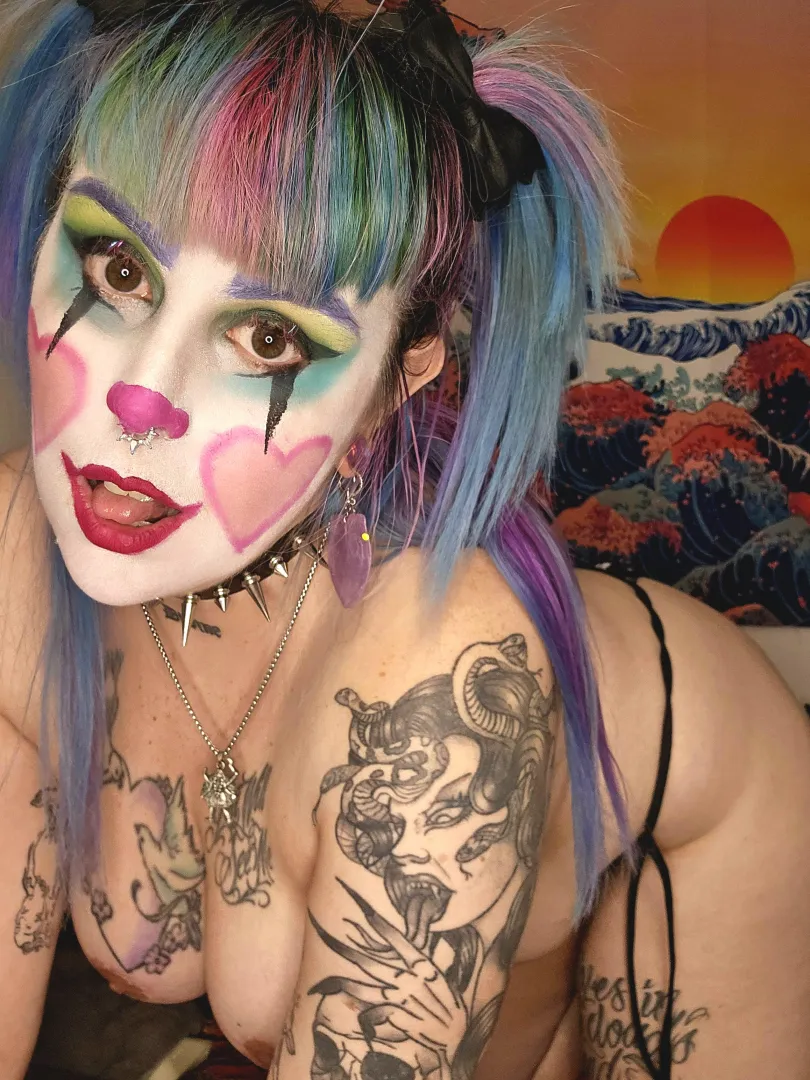 On my knees for you like a good little clown 