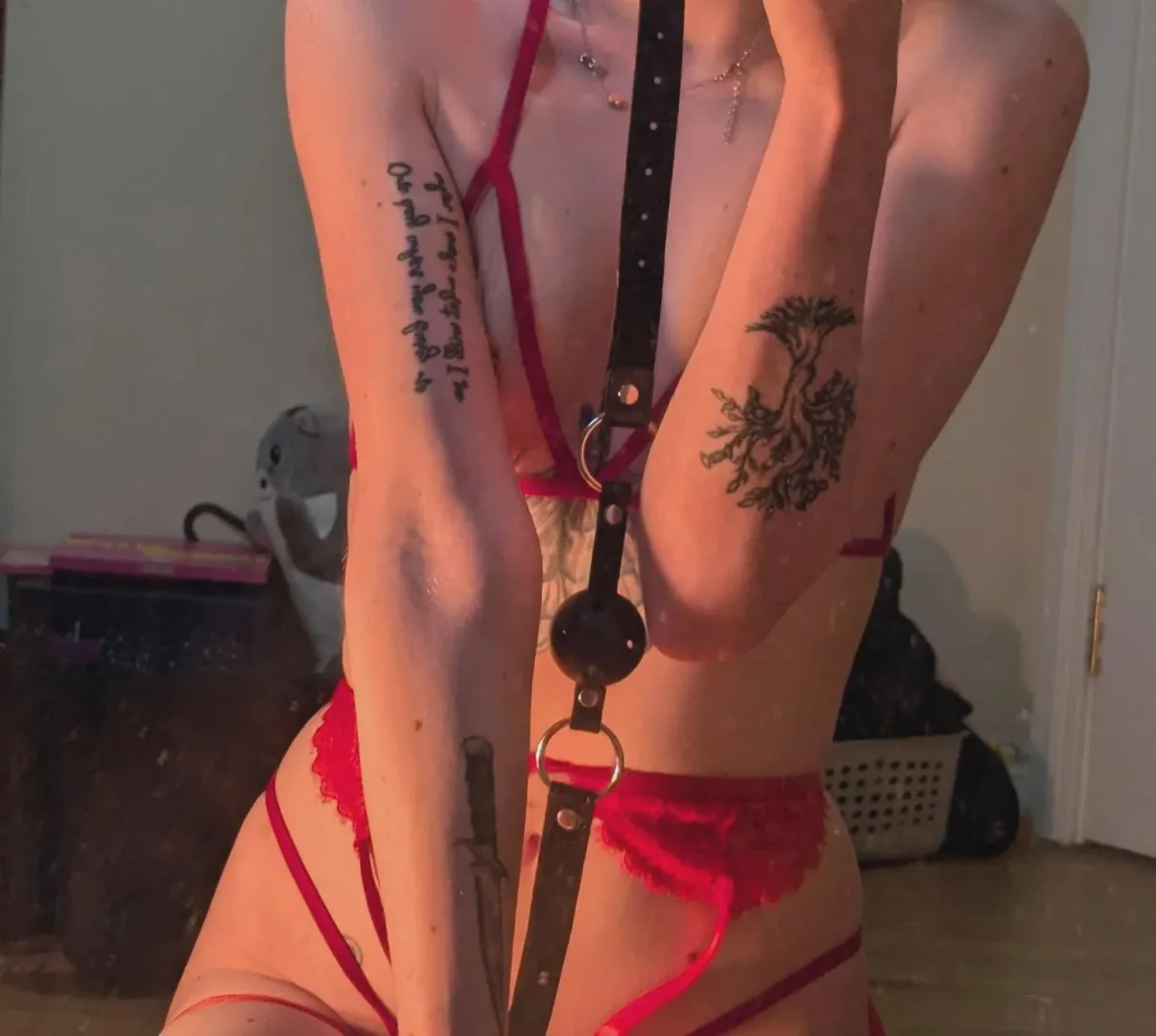 On the search for the most pathetic whore on reddit. I know it's you ... Give in