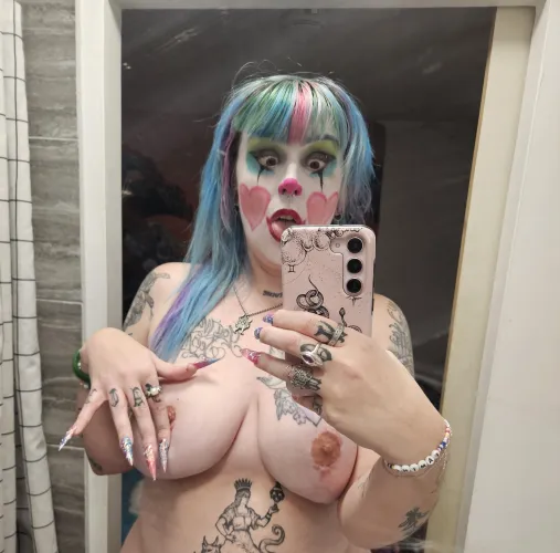 One look at these big kazunkas and you'll float too 