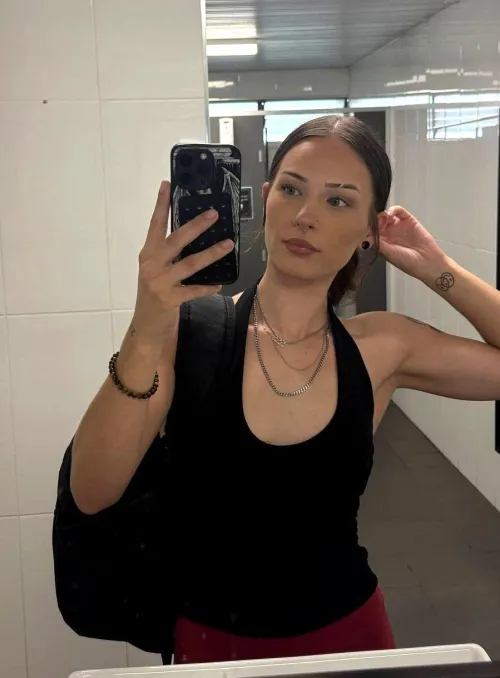 one moment, endless replay