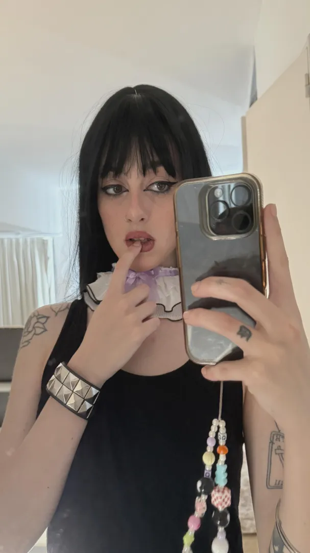 Only looking for local fun, no long chats dm me on lntsag:.lunabowtie'.