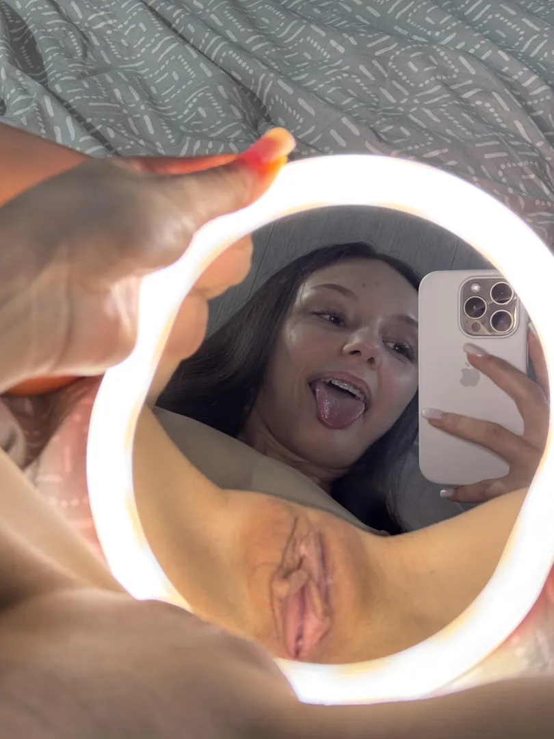 only one rule, you gotta fuck me raw. how strong is your pullout game?