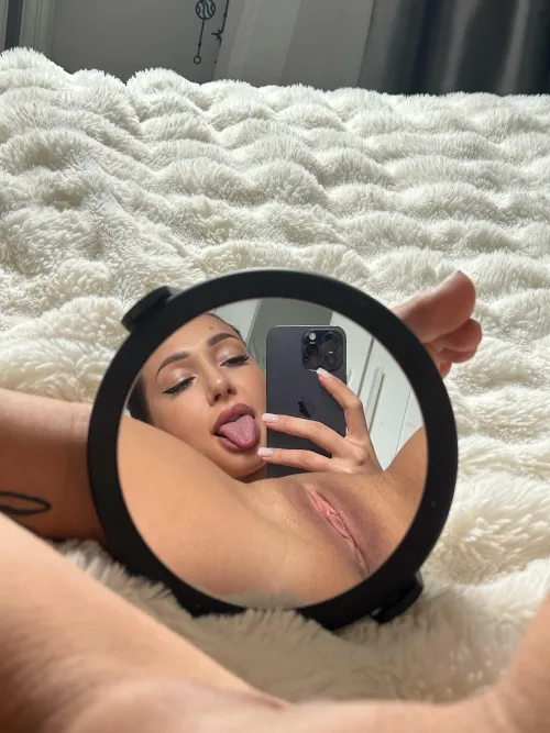 only one rule, you gotta fuck me raw. how strong is your pullout game?