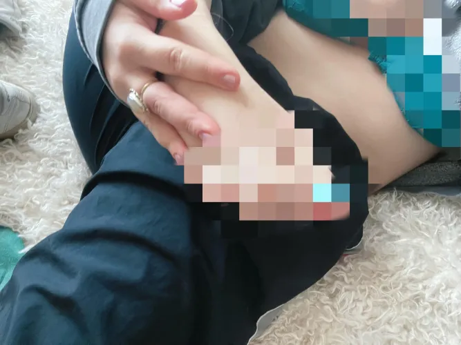 Only those who send are allowed to see my new pedicure