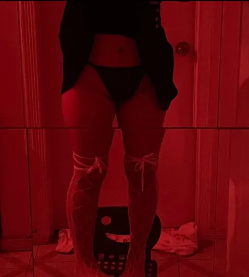 oops…. totally didn’t mean to flash you 🤭🤭