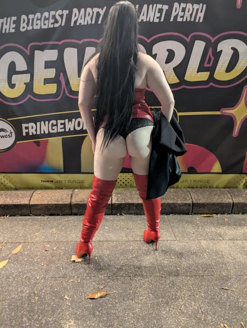 Out on the fringe (mf)