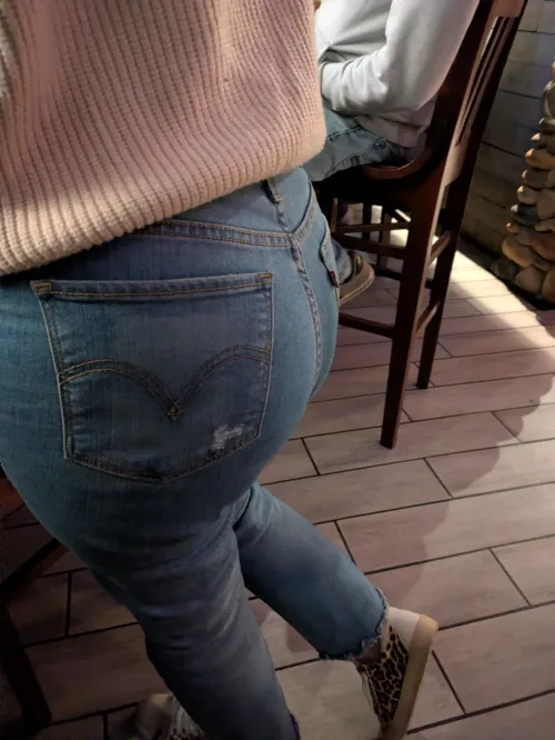 Over 40 mama in jeans